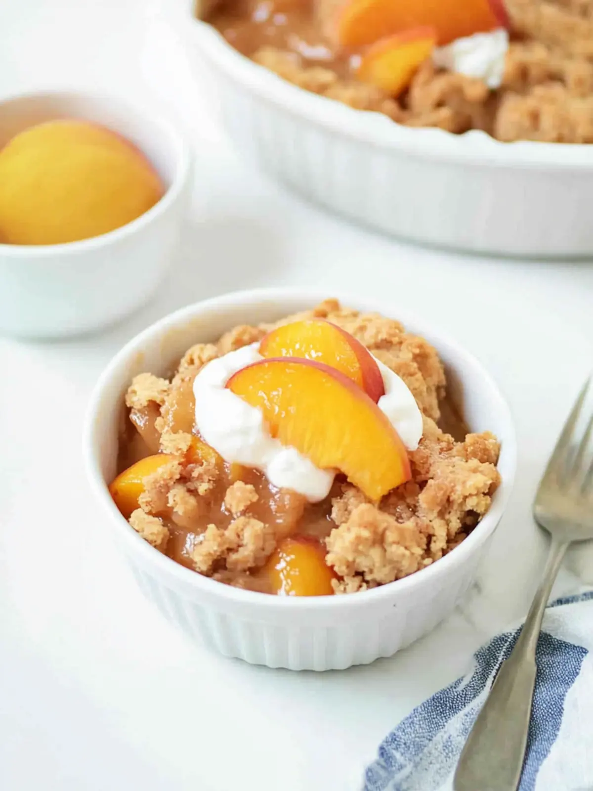 vegan peach cobbler